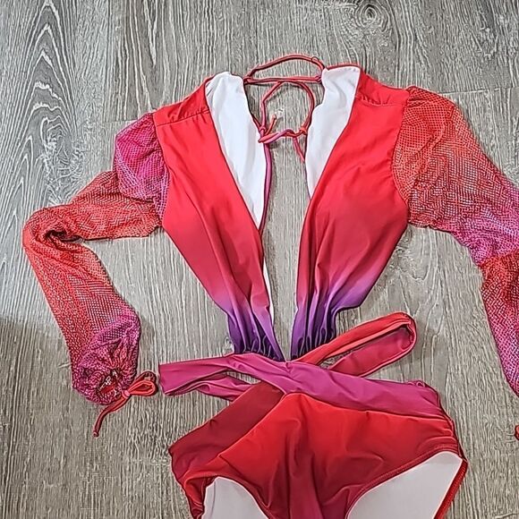 Onek Ombre Cutout Sleeved One Piece Swimsuit Size Medium - Picture 7 of 11